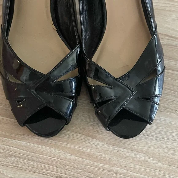 Easy Street Black Heels - Picture 4 of 7